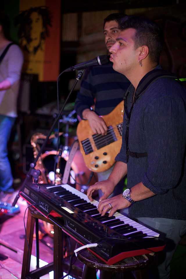 Roots Bar