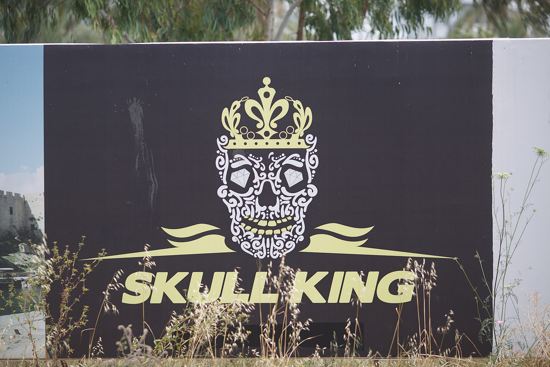 Girne - Kyrenia Walk, Casino Sign